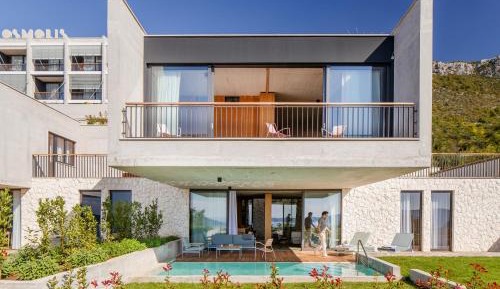 Deluxe Suite with Terrace and Sea View