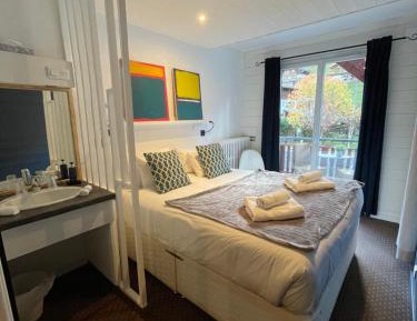Double Room - Free Breakfast