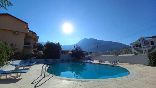 Double Room with Balcony (3 Adults)