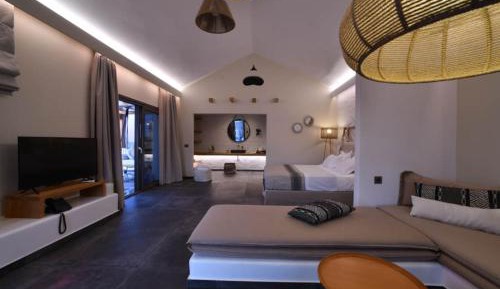 Suite with Private Pool