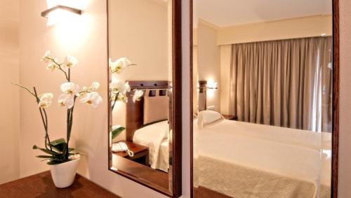 Standard Double or Twin Room with Sea View