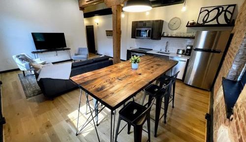 Deluxe Apartment
