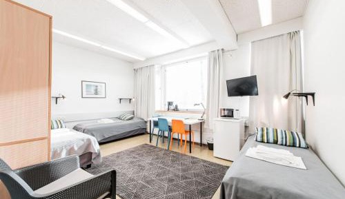 Basic Triple Room with Shared Bathroom