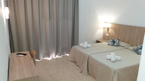 Twin Room with Bathroom