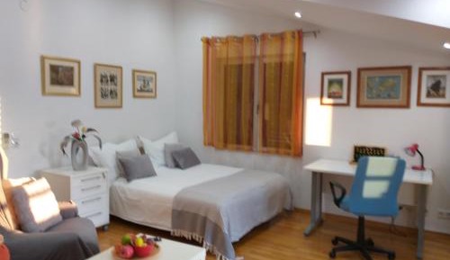 Two-Bedroom Penthouse Apartment and Sea View