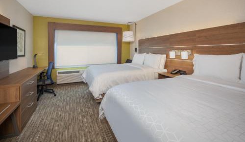 Standard Room with Two Queen Beds