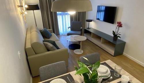 Executive One-Bedroom Apartment - Queen Bed