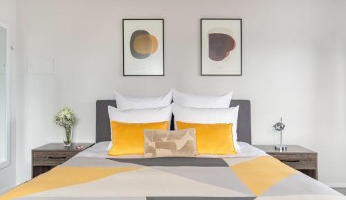 Medium Studio with Kitchenette