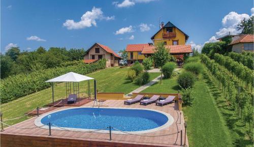Three-Bedroom Holiday Home 