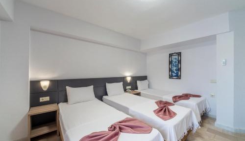 Comfort Triple Room