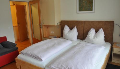 Double Room with Balcony and Lake View