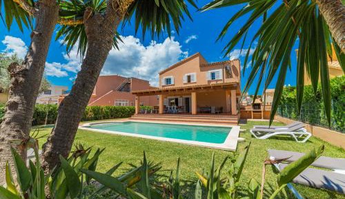 Villa with Private Pool