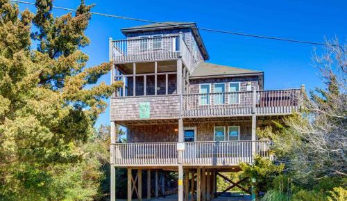 Five-Bedroom Holiday Home