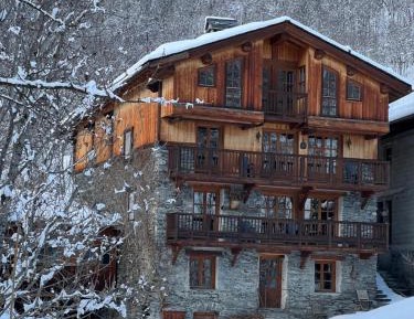 Superior Chalet