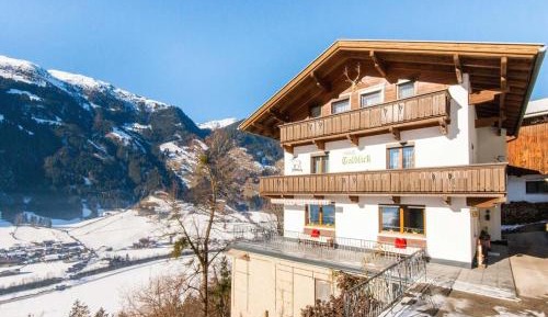 Five-Bedroom Holiday Home