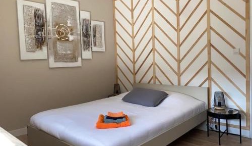 Standard Double Room with Shared Bathroom