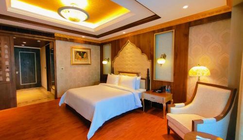 Premium King First Floor Pool Facing