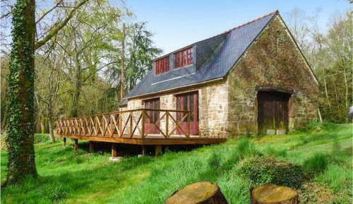 One-Bedroom Holiday Home