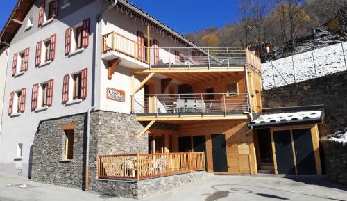 Three-Bedroom Apartment (10 Adults)