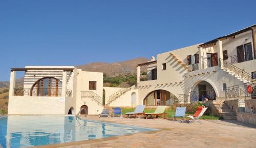 Five-Bedroom Holiday Home