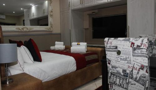 Deluxe King Room