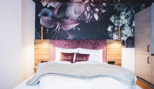 Studio with Garden View