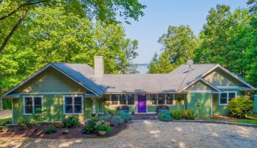 Four bedroom holiday home 