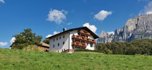 Two-Bedroom Apartment (4 Adults)