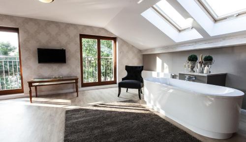 Romantic Studio with Sea View