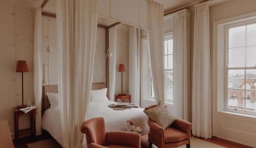 Large Guest Room