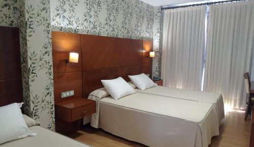 Triple Room with Private Bathroom