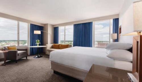 Corner King Room