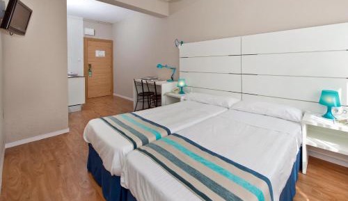 Studio Twin Beds - Non-Smoking
