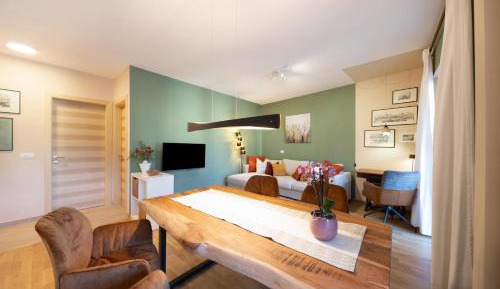 Superior One-Bedroom Apartment with Balcony