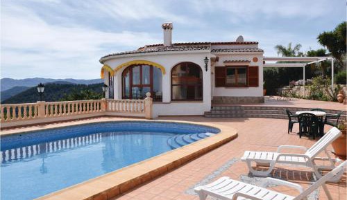 Three-Bedroom Vacation Home 