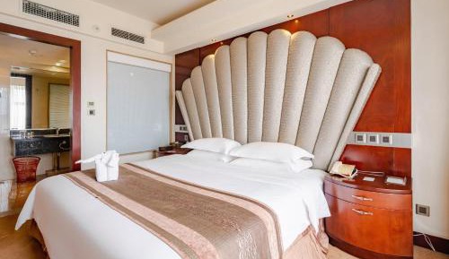Deluxe Room with Two Twin Beds
