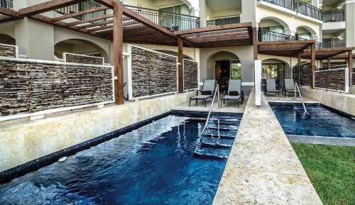 Preferred Club Junior Suite Private Pool King