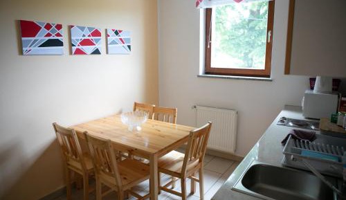 One-Bedroom Apartment (5 Adults)