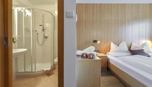 Double Room with Balcony and Mountain View