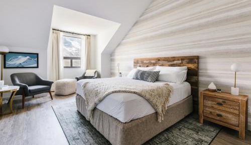 Superior King Suite