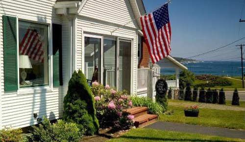 Five-Bedroom Holiday Home