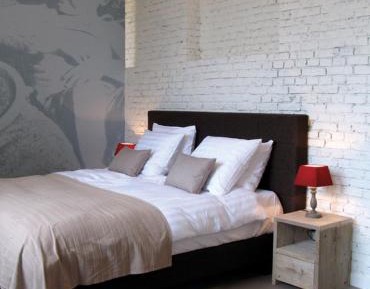 Standard Double Room with Private Shower 
