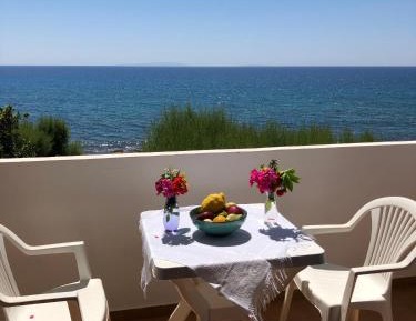 Deluxe Double Room with Balcony and Sea View