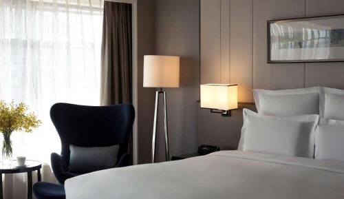 Executive King Room with Executive Lounge Access