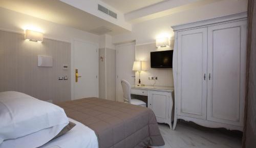 Double or Twin Room with Spa Access