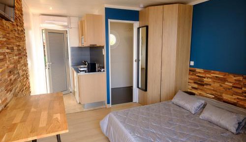 Studio Apartment with Sea View