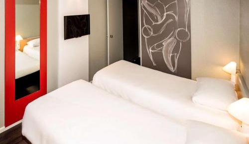 Standard Twin Room