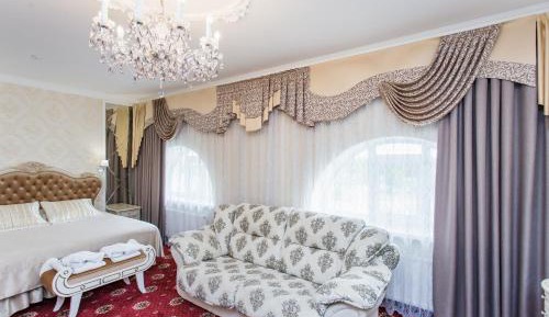 Honeymoon Room