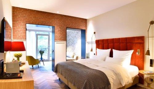 Family Suite with Garden View
