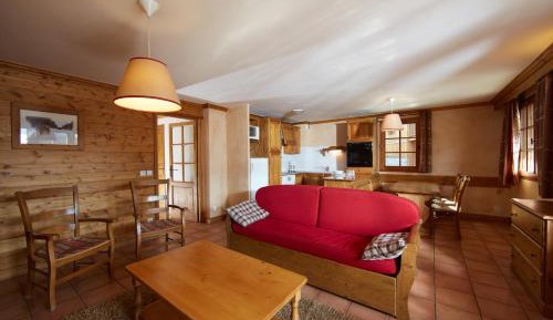 Three-Bedroom Apartment (8 Adults)